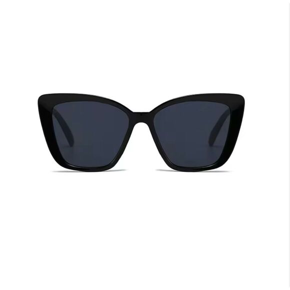 NWOT Black Statement Cat Eye Sunnies Sunglasses main image 4